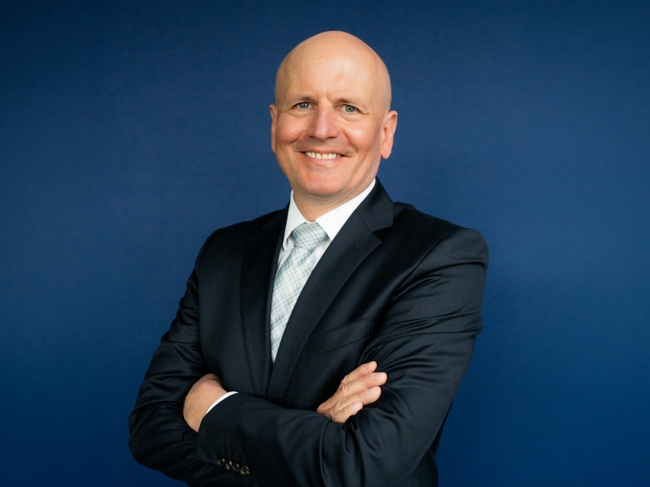COO Roland Dimbath